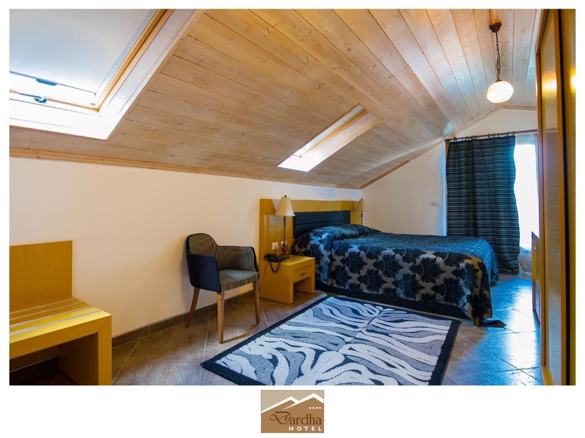 Hotel Dardha Phòng bức ảnh