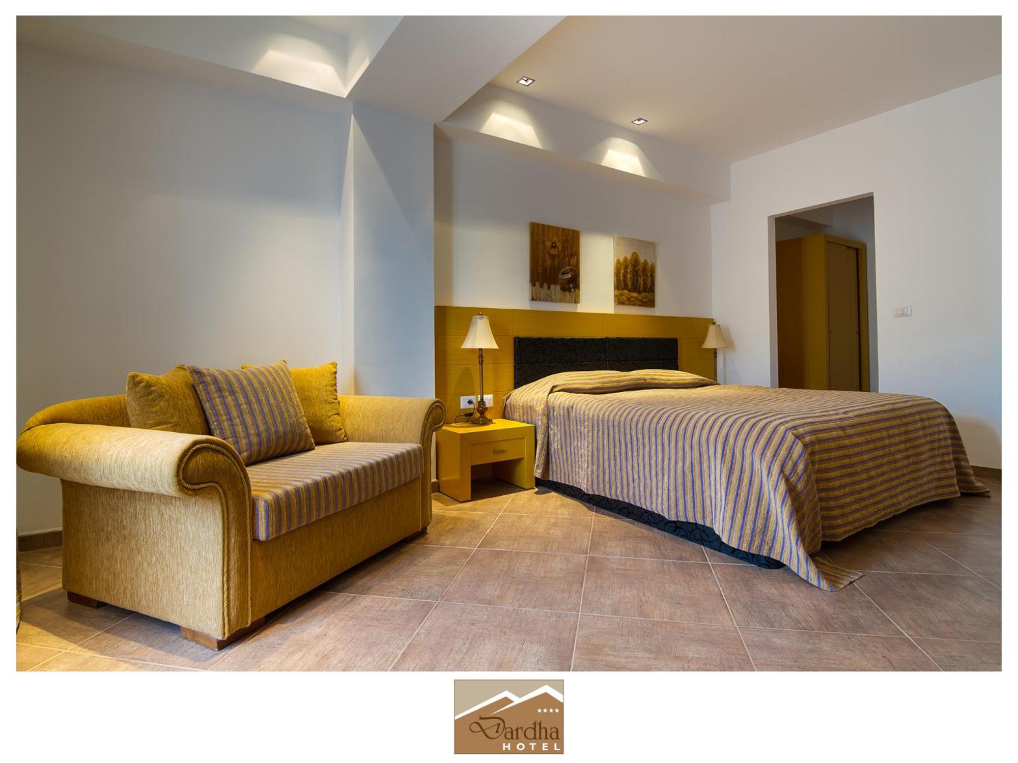 Hotel Dardha Phòng bức ảnh