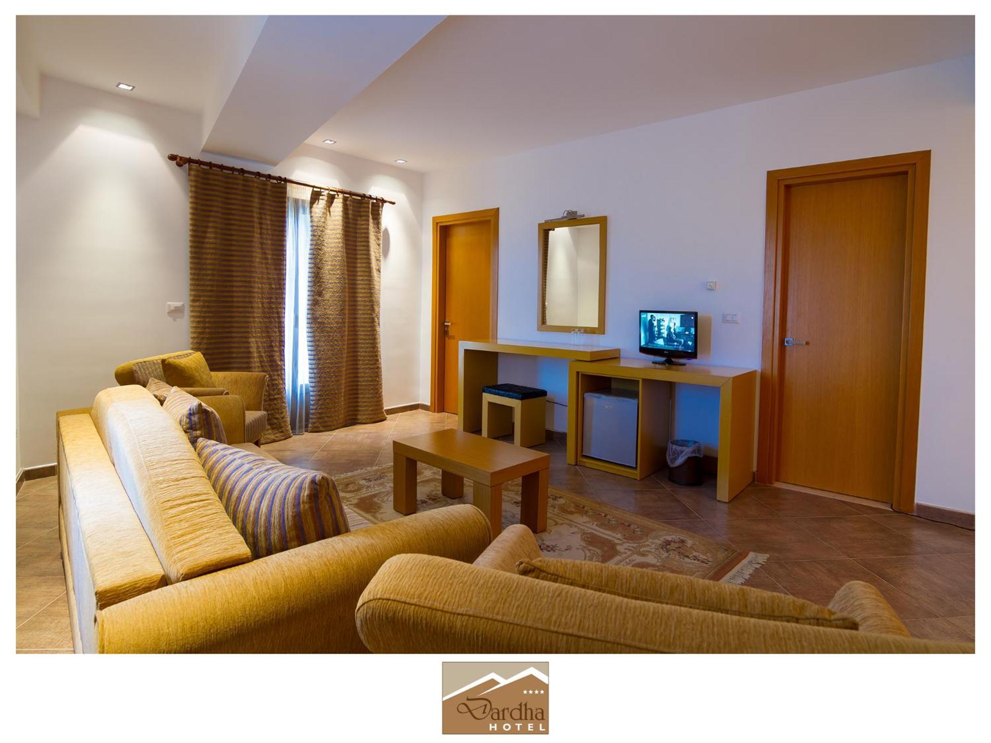 Hotel Dardha Phòng bức ảnh