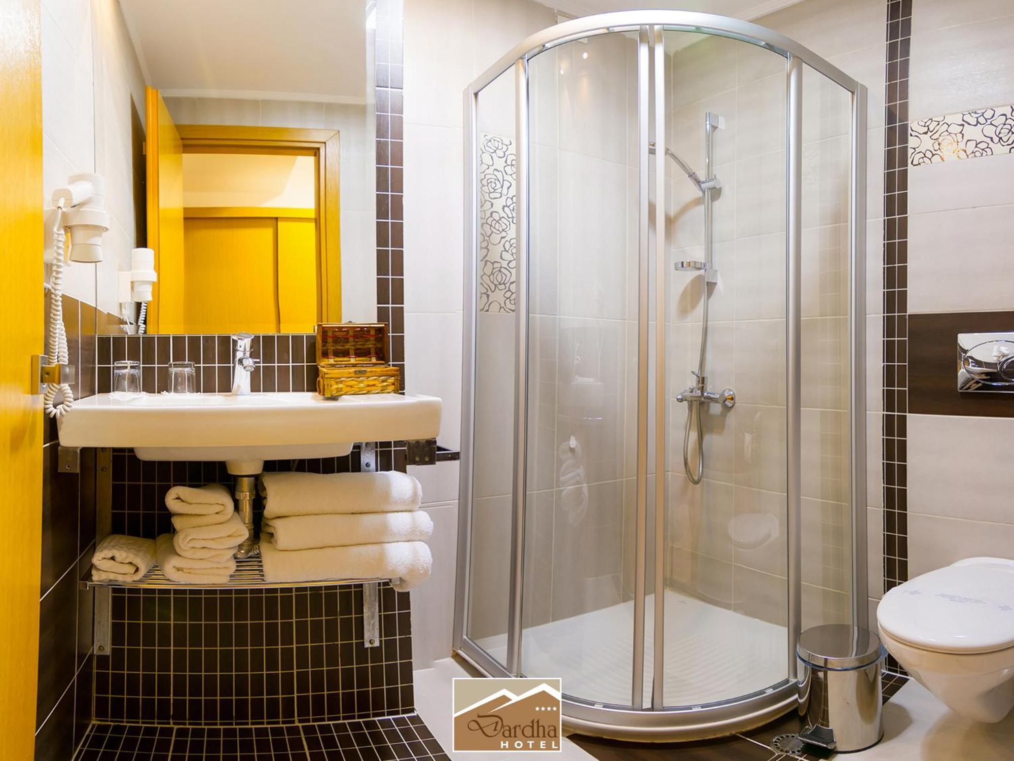 Hotel Dardha Phòng bức ảnh