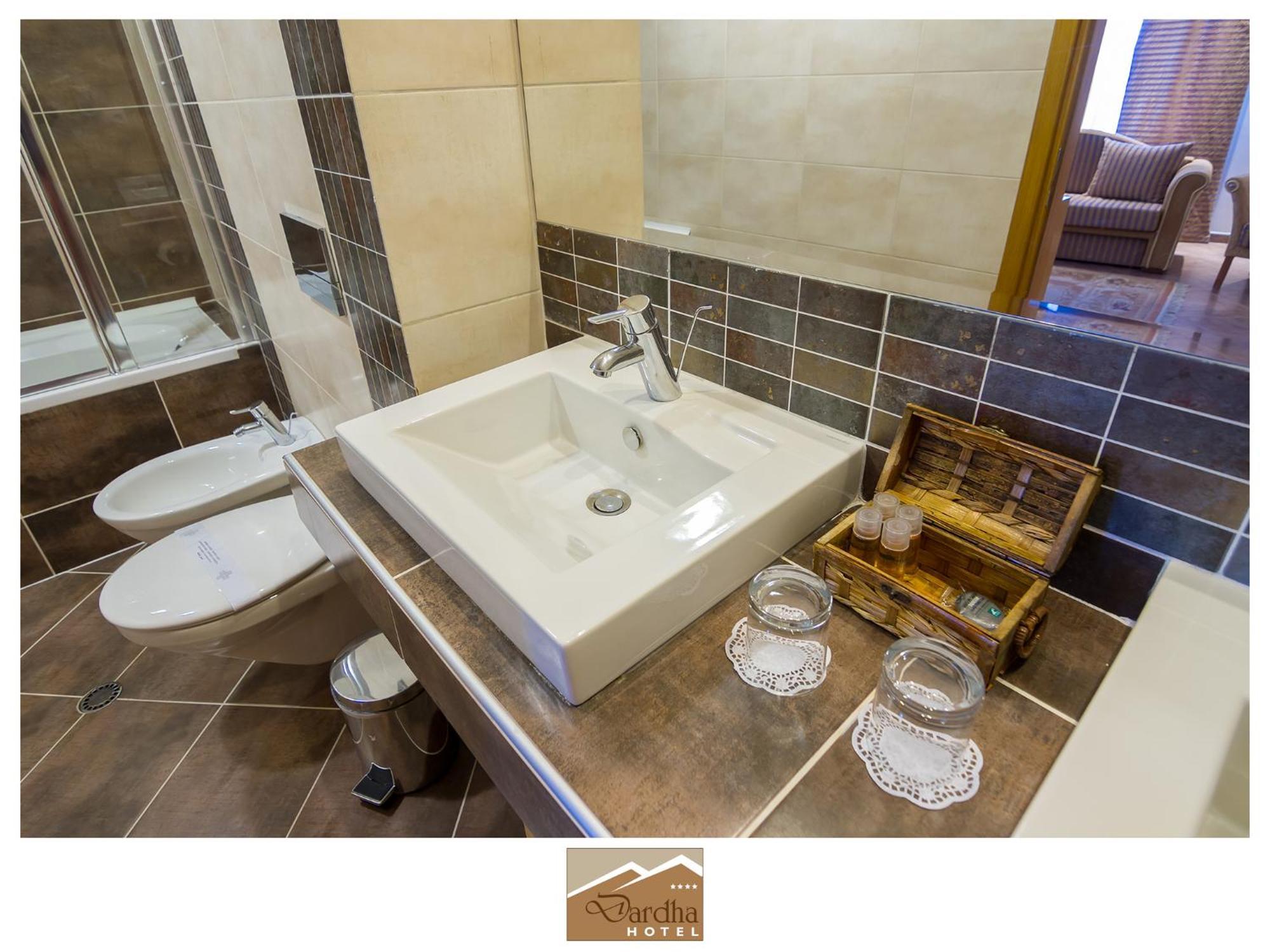 Hotel Dardha Phòng bức ảnh